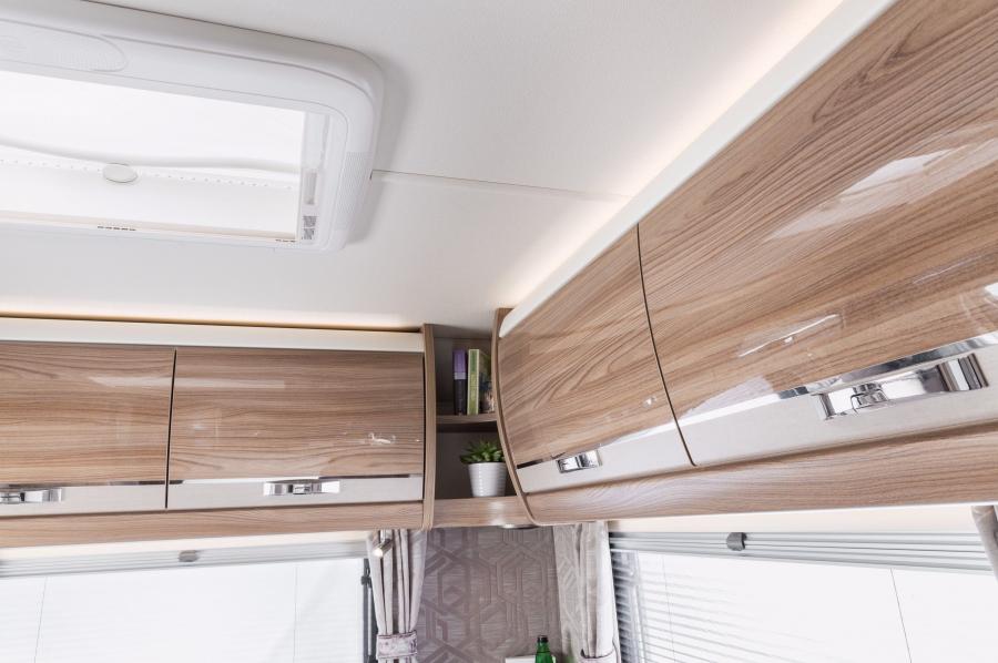 Интерьер Swift Motorhomes Kon-tiki 635 2015 года  (фото 9 из 10)